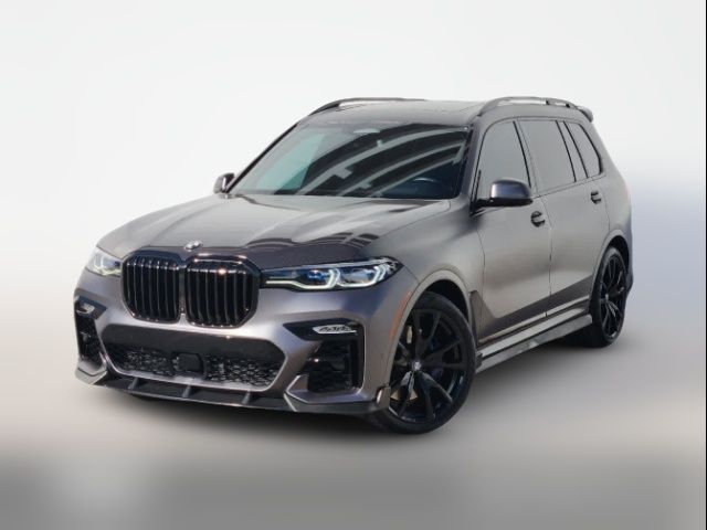 2022 BMW X7 M50i