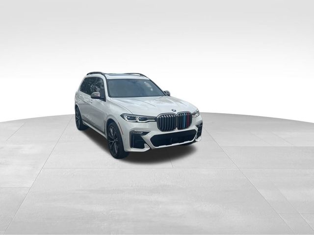 2022 BMW X7 M50i