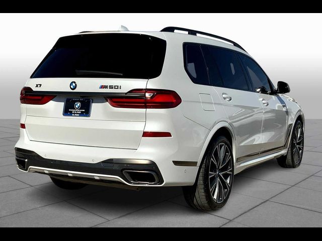 2022 BMW X7 M50i