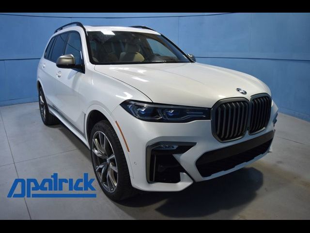 2022 BMW X7 M50i