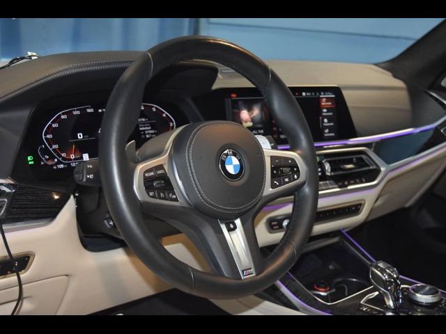 2022 BMW X7 M50i