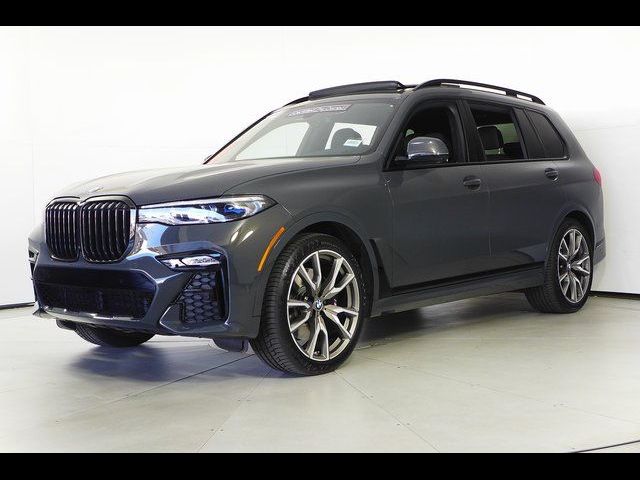 2022 BMW X7 M50i