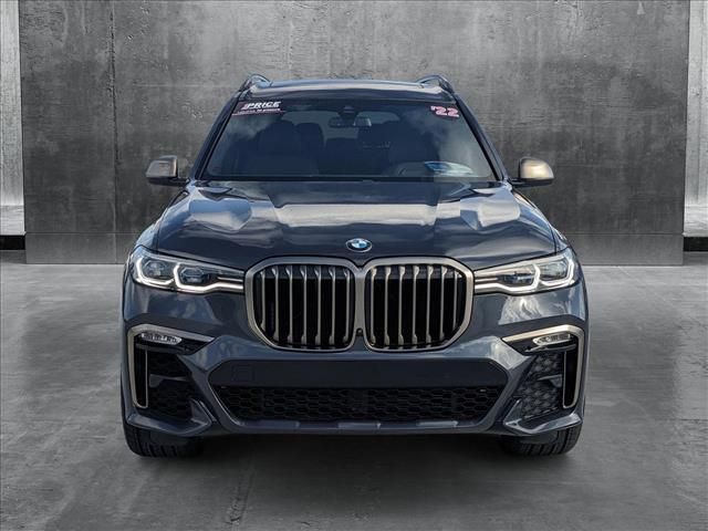 2022 BMW X7 M50i