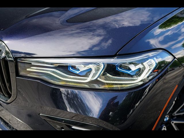 2022 BMW X7 M50i