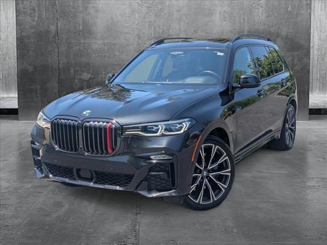 2022 BMW X7 M50i