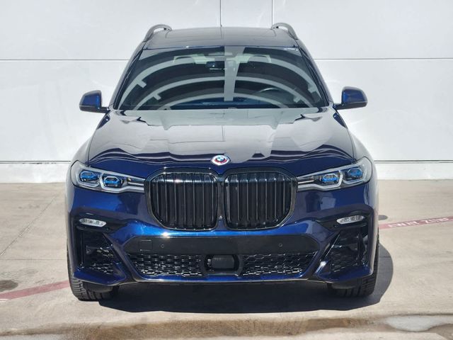 2022 BMW X7 M50i