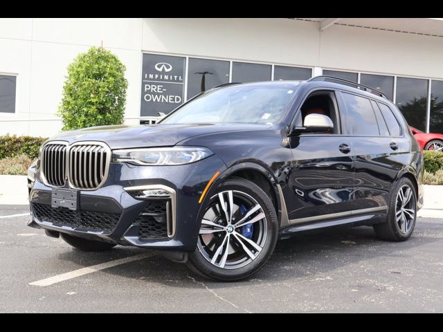 2022 BMW X7 M50i