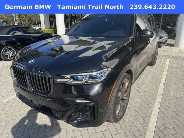 2022 BMW X7 M50i