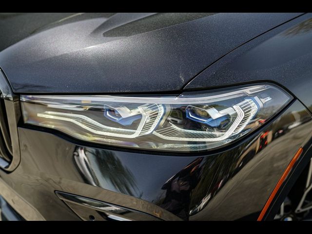 2022 BMW X7 M50i