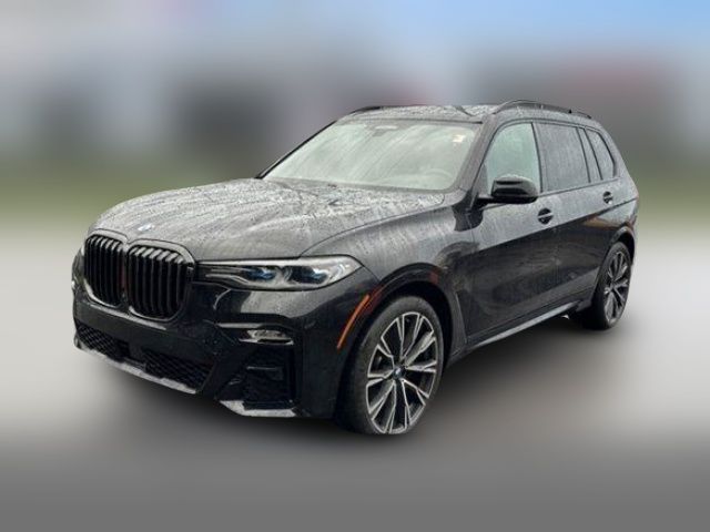 2022 BMW X7 M50i