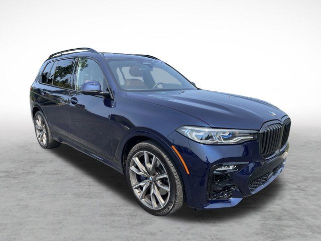 2022 BMW X7 M50i