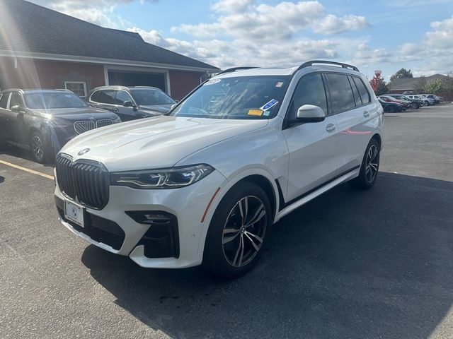 2022 BMW X7 M50i