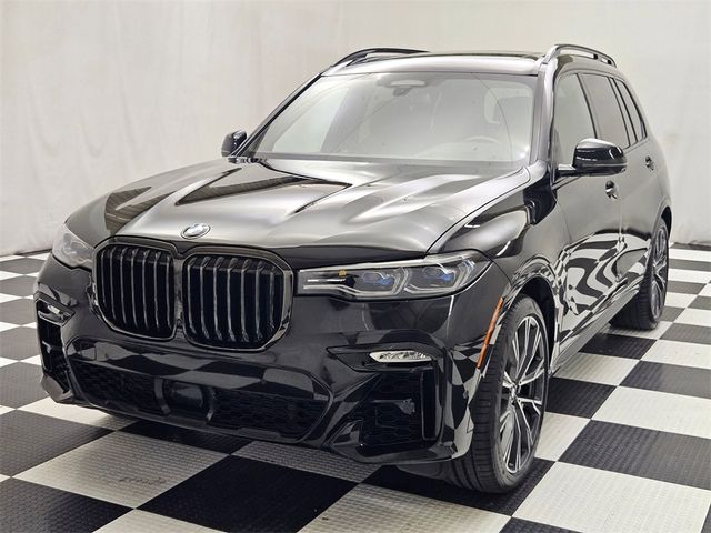 2022 BMW X7 M50i