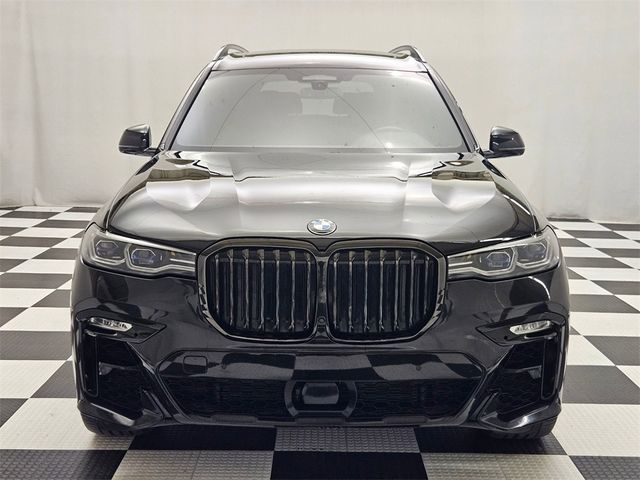 2022 BMW X7 M50i