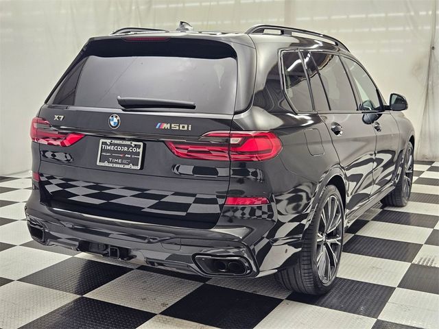 2022 BMW X7 M50i