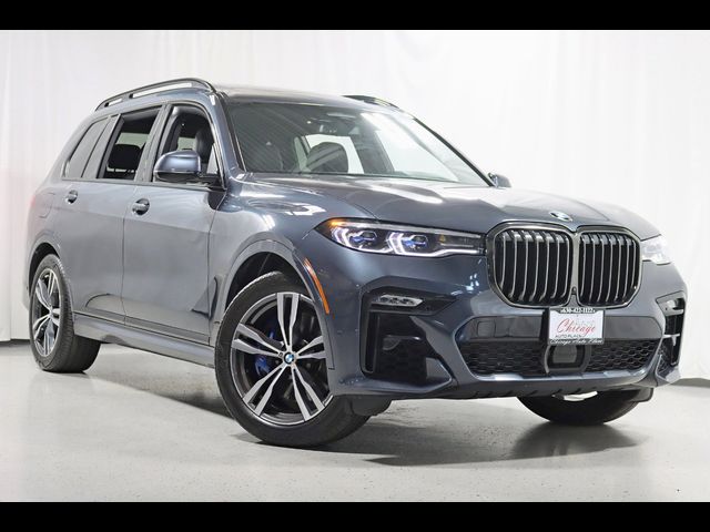 2022 BMW X7 M50i