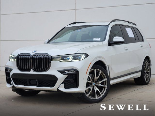 2022 BMW X7 M50i