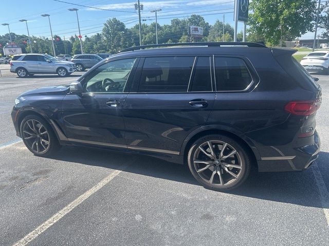 2022 BMW X7 M50i
