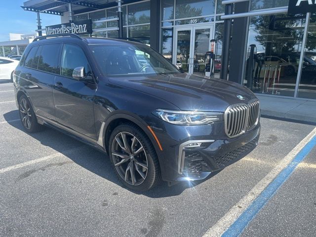 2022 BMW X7 M50i