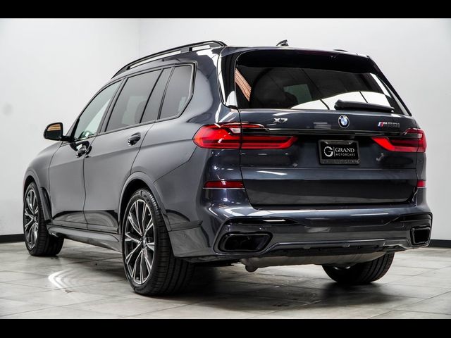 2022 BMW X7 M50i