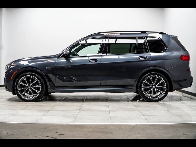 2022 BMW X7 M50i