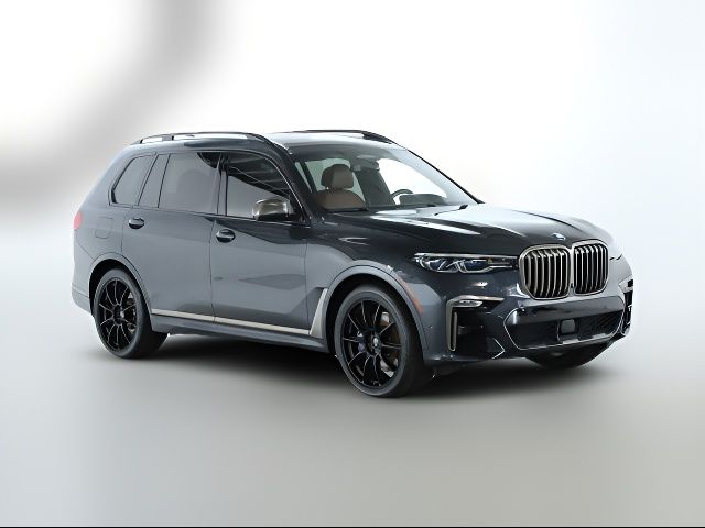 2022 BMW X7 M50i