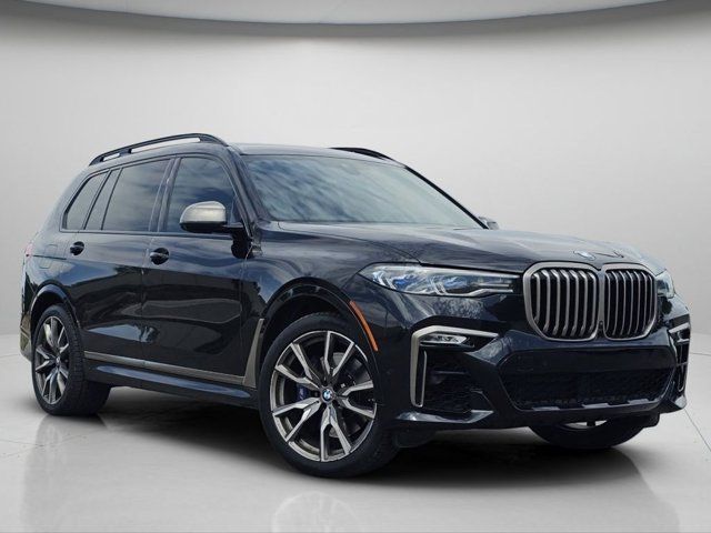 2022 BMW X7 M50i