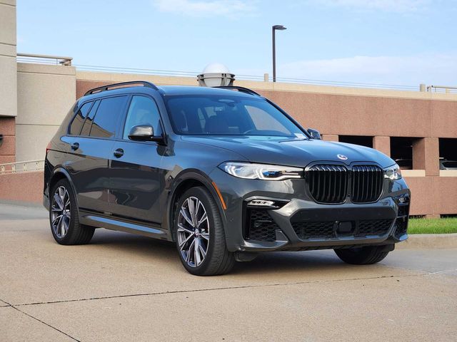 2022 BMW X7 M50i