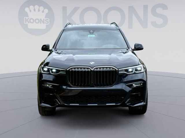 2022 BMW X7 M50i
