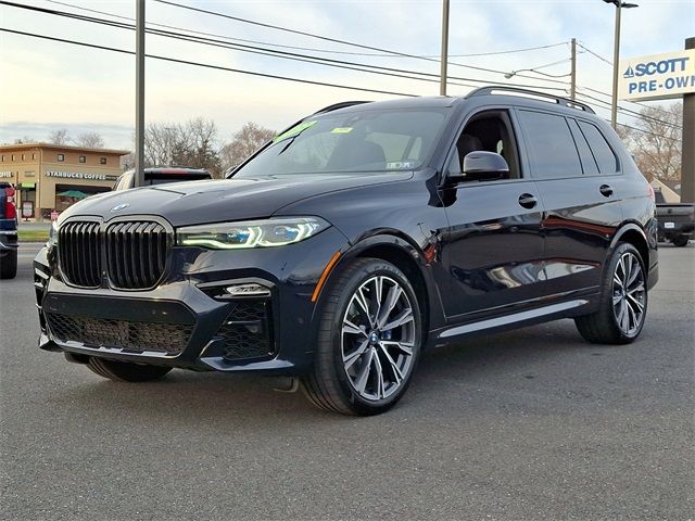 2022 BMW X7 M50i