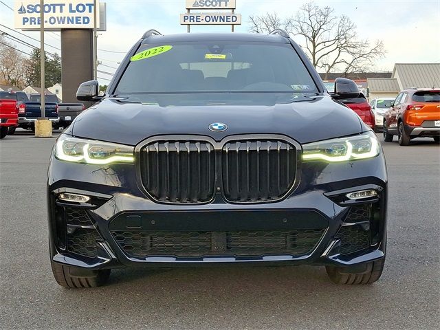 2022 BMW X7 M50i