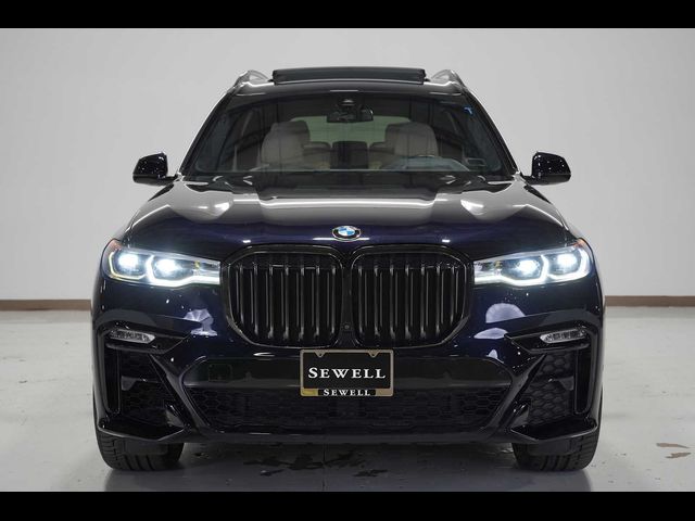2022 BMW X7 M50i