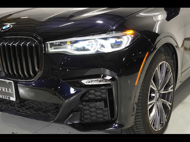 2022 BMW X7 M50i