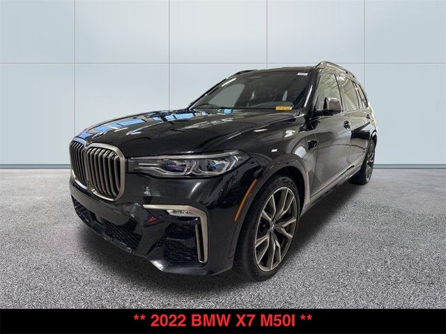 2022 BMW X7 M50i