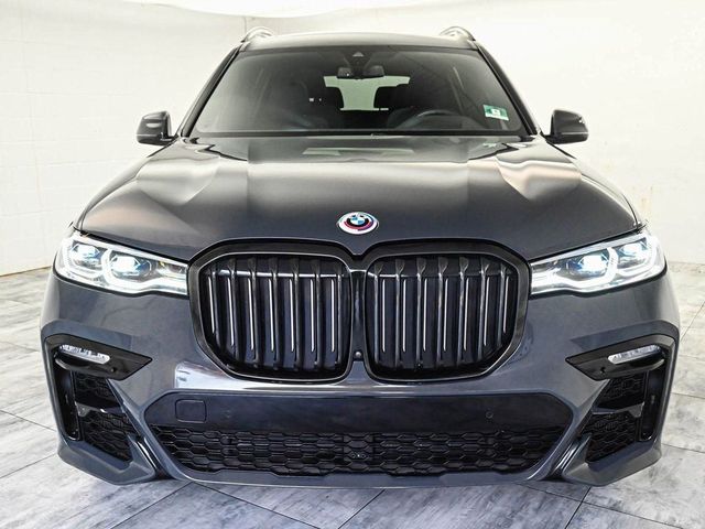 2022 BMW X7 M50i