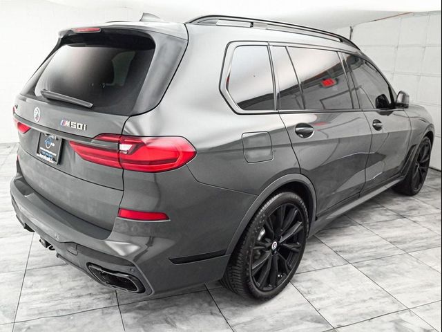 2022 BMW X7 M50i