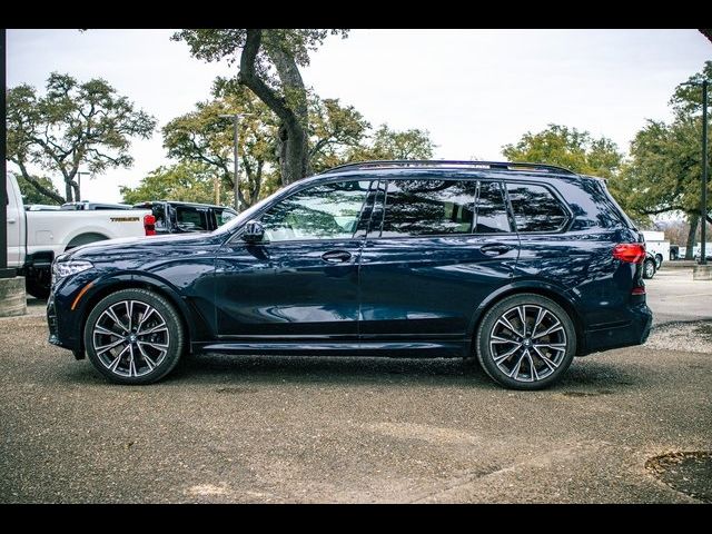 2022 BMW X7 M50i