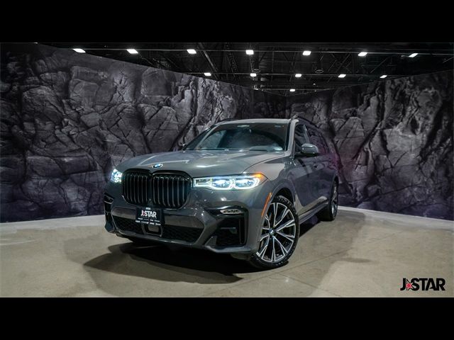 2022 BMW X7 M50i