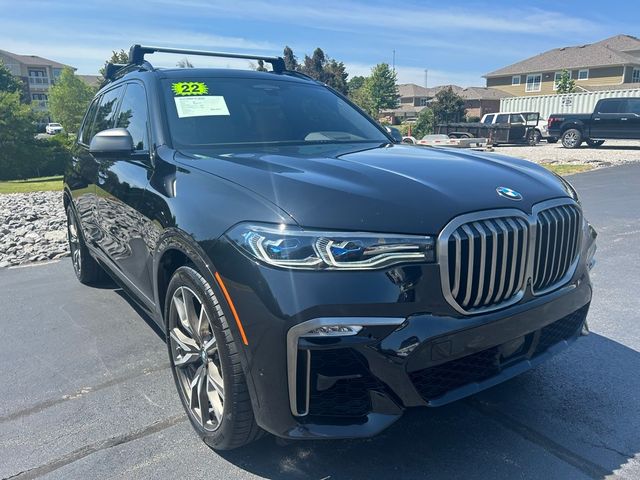 2022 BMW X7 M50i