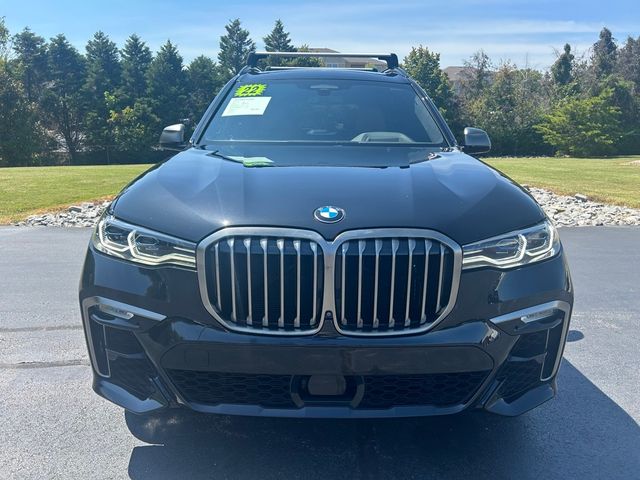 2022 BMW X7 M50i