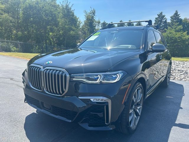 2022 BMW X7 M50i