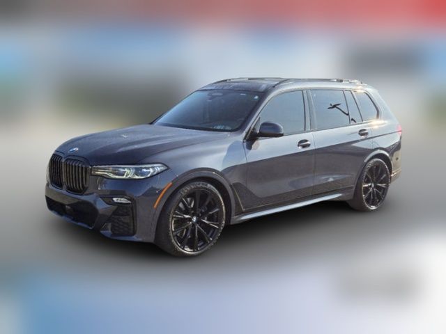 2022 BMW X7 M50i