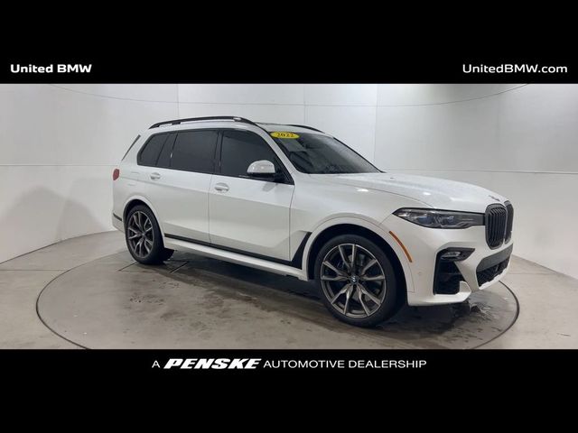 2022 BMW X7 M50i