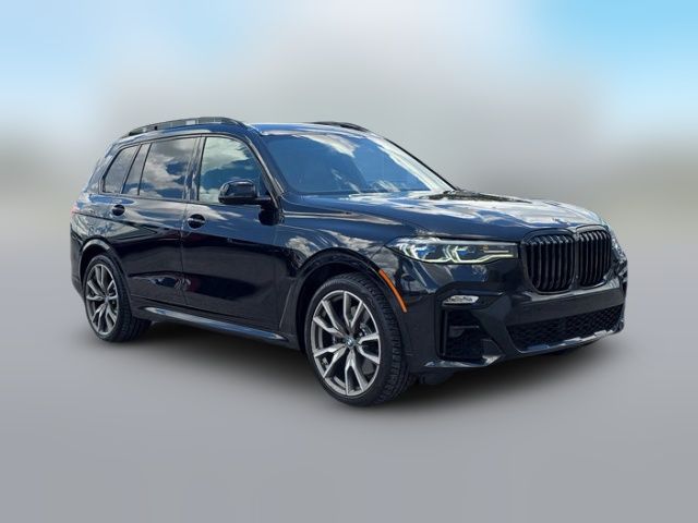 2022 BMW X7 M50i