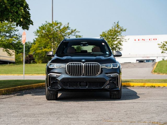 2022 BMW X7 M50i