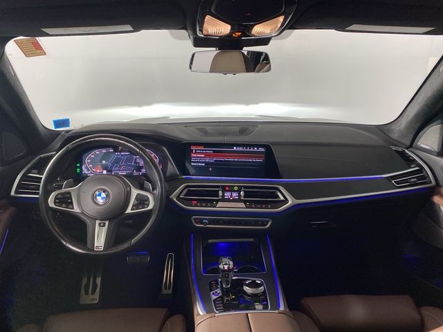 2022 BMW X7 M50i