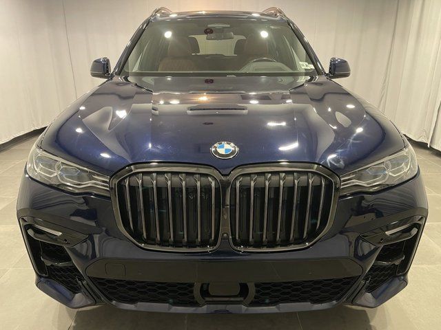 2022 BMW X7 M50i