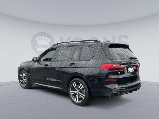 2022 BMW X7 M50i