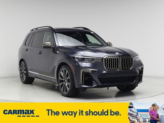 2022 BMW X7 M50i