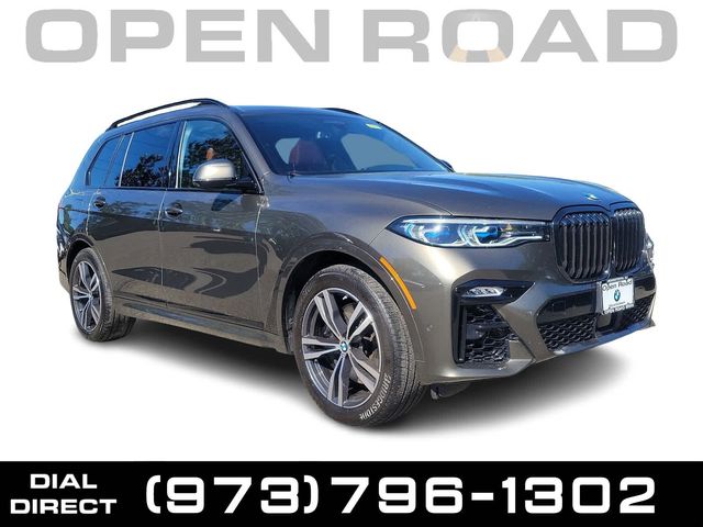 2022 BMW X7 M50i